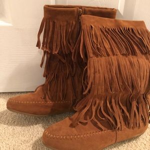 Fringe boots
